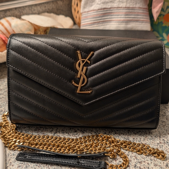 Yves Saint Laurent Black Quilted Leather Chain Bag - Picture 1 of 6